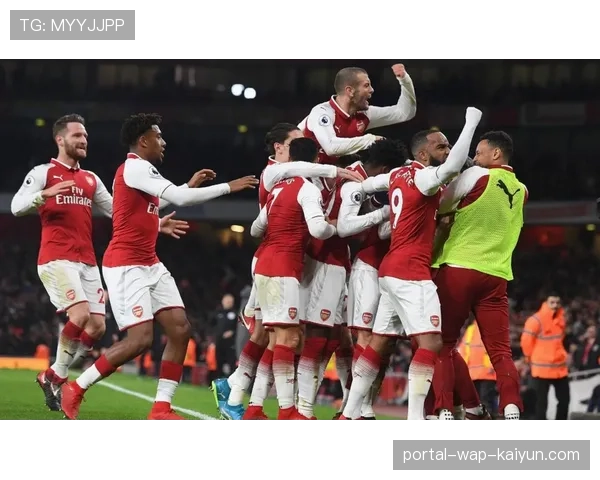 阿森纳第53分钟连换三人 埃泽特罗萨德道曼替补登场 阿森纳第53分钟连换三人 埃泽特罗萨德道曼替补登场